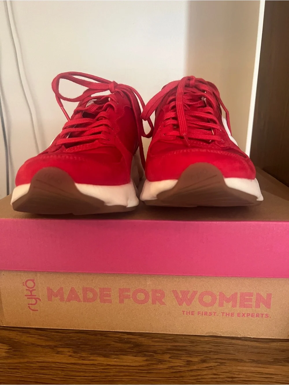 Ryka Women’s Sneakers Podflow Retro Salsa Red White Walking Like New Size 8